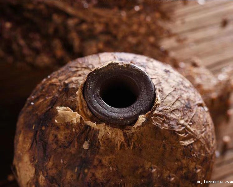 封坛老酒要几斤高粱酿一斤酒? 封坛老酒要几斤高粱酿一斤酒?